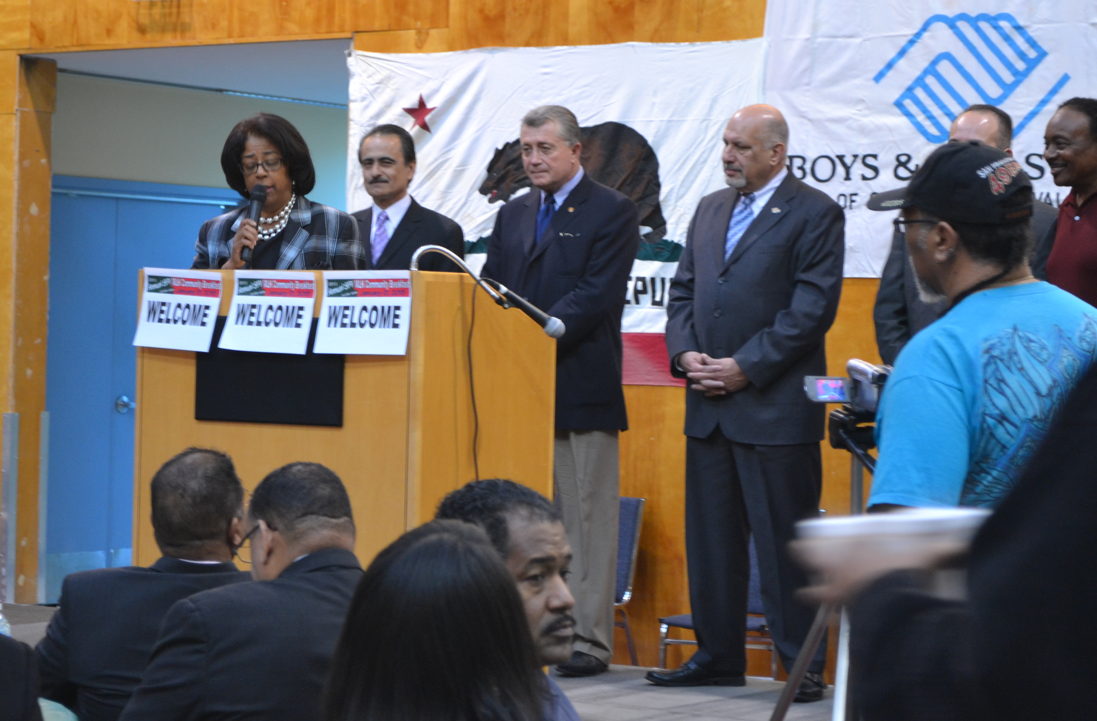 NEON TOMMY: LA’s mayoral candidates vie for African American votes